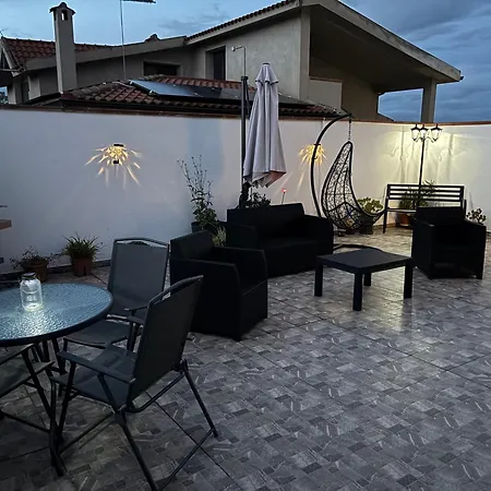 Апартаменты Incanto Patio House Сесту